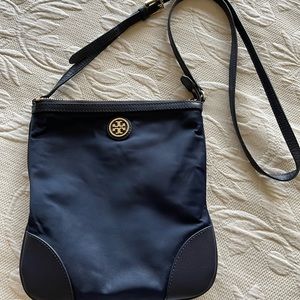 Tory Burch Navy Cross Body Bag Authentic and Beautiful